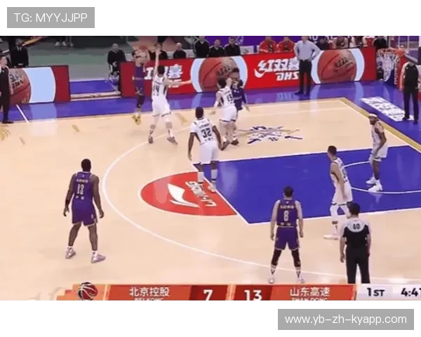 CBA北控前场展开连续逼压,对方推进被全面限制